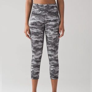 Lululemon Wunder Under Crop
